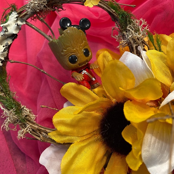 Hand made Groot inspired Minnie Mouse Ears - Picture 2 of 3